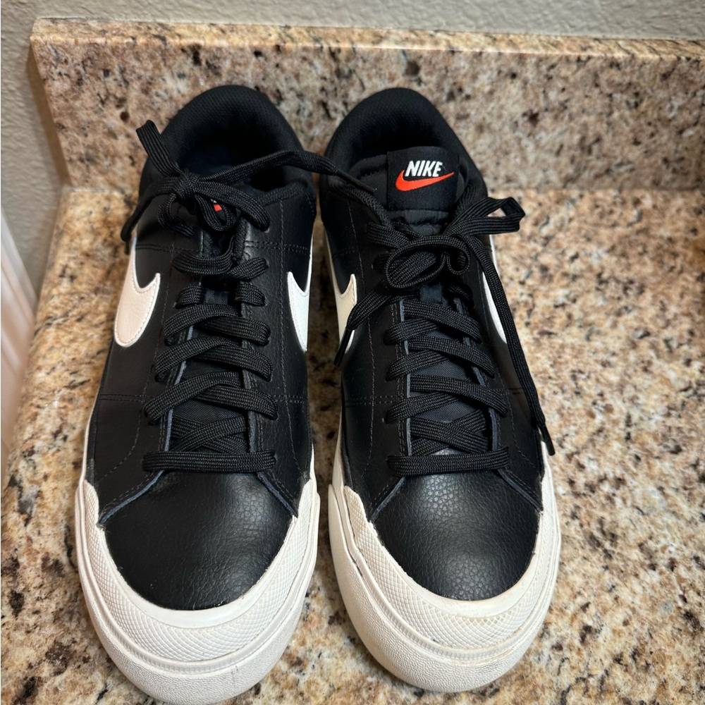Nike Court Legacy Black and White Casual Sneakers size 10